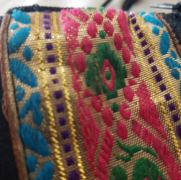 Nepalese Silk Hindu embroidered Crossbody read - Picture 7 of 13